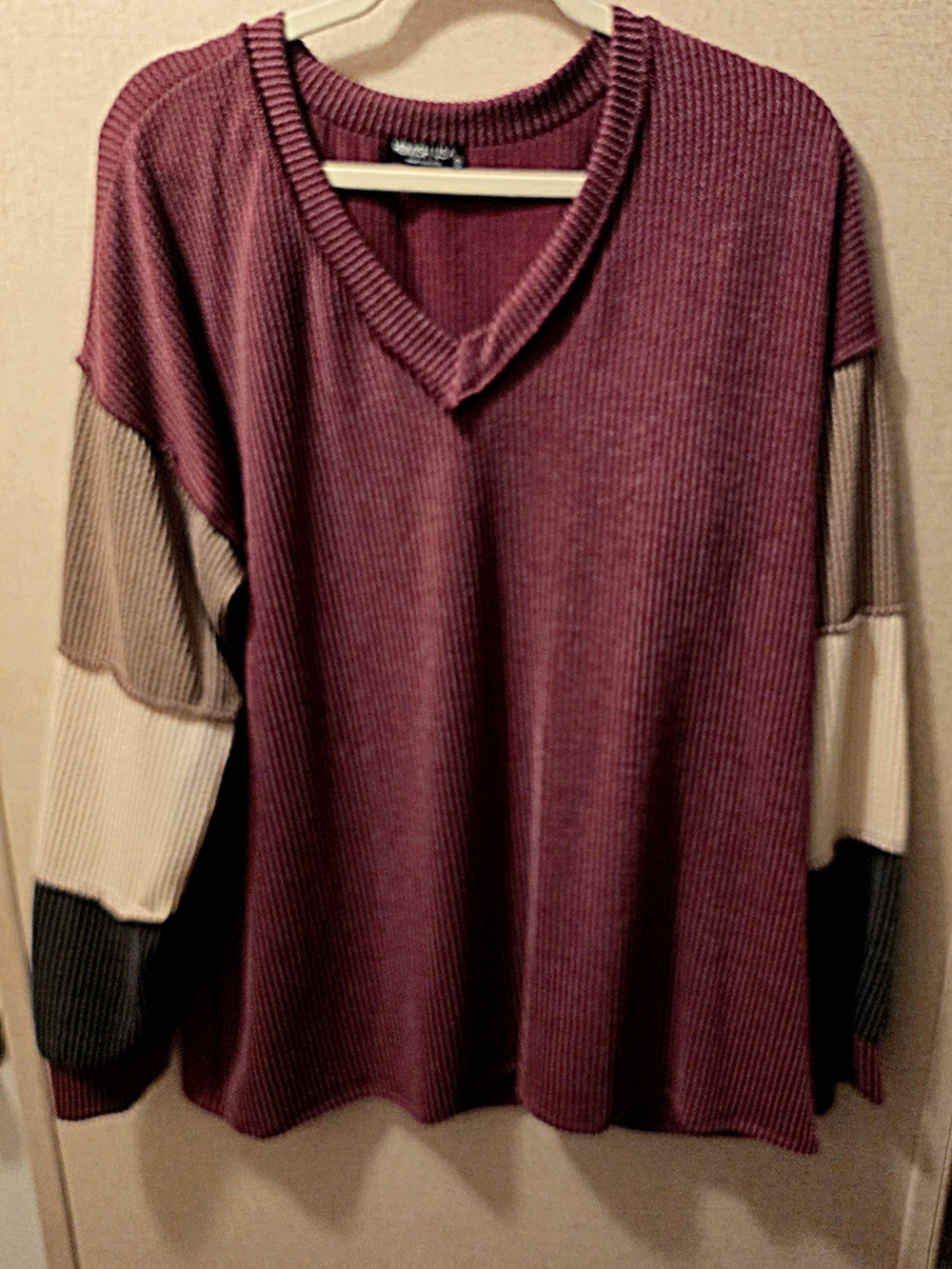 Heimish V-Neck Colorblock Ribbed Sweater - Burgundy